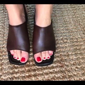 Leather brown sling back shoes